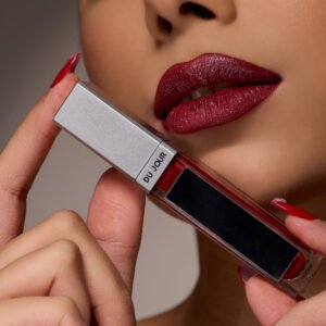GLISTENING MERLOT STARDUST VELVET LIPSTICK